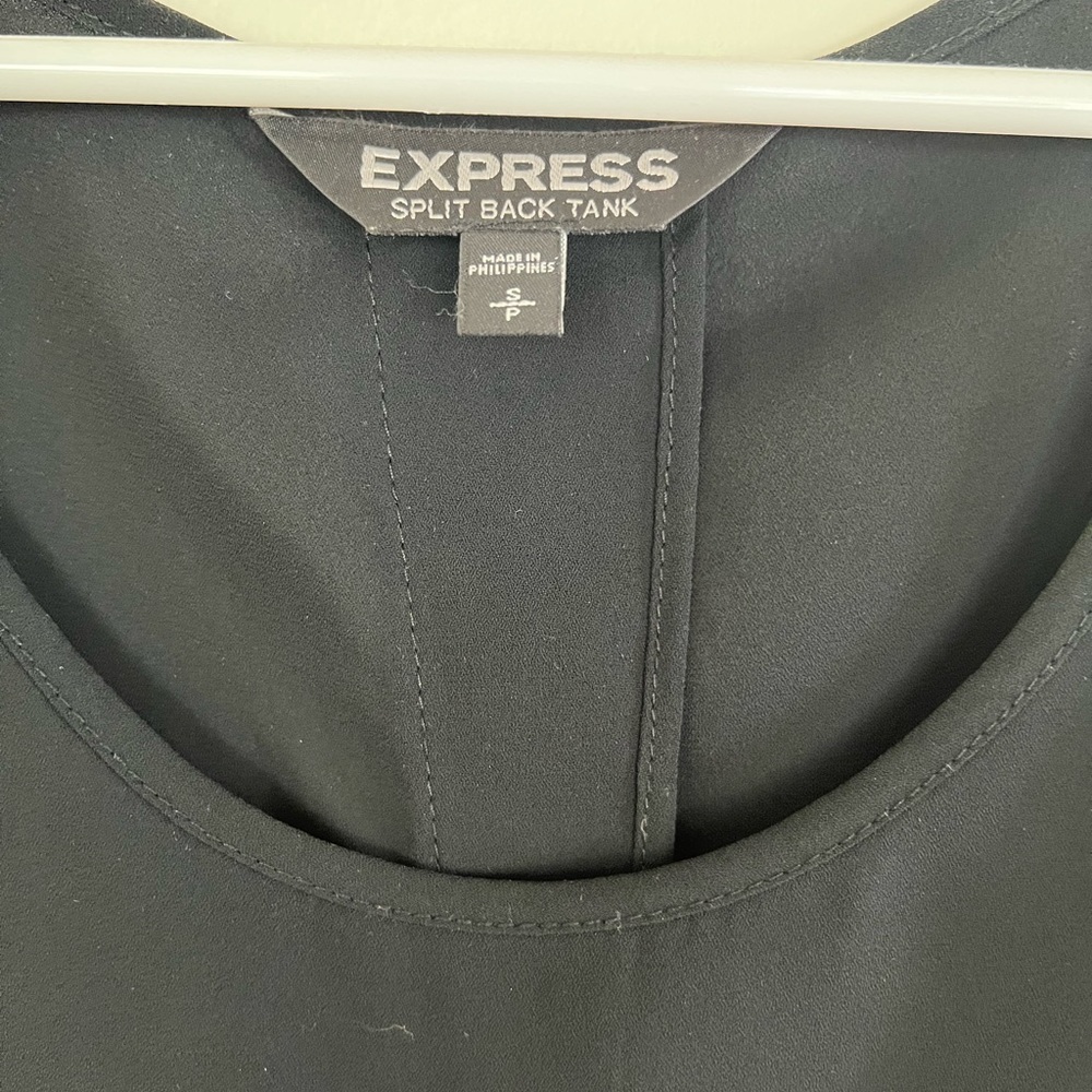 Express split back blouse - S - Picture 3 of 3